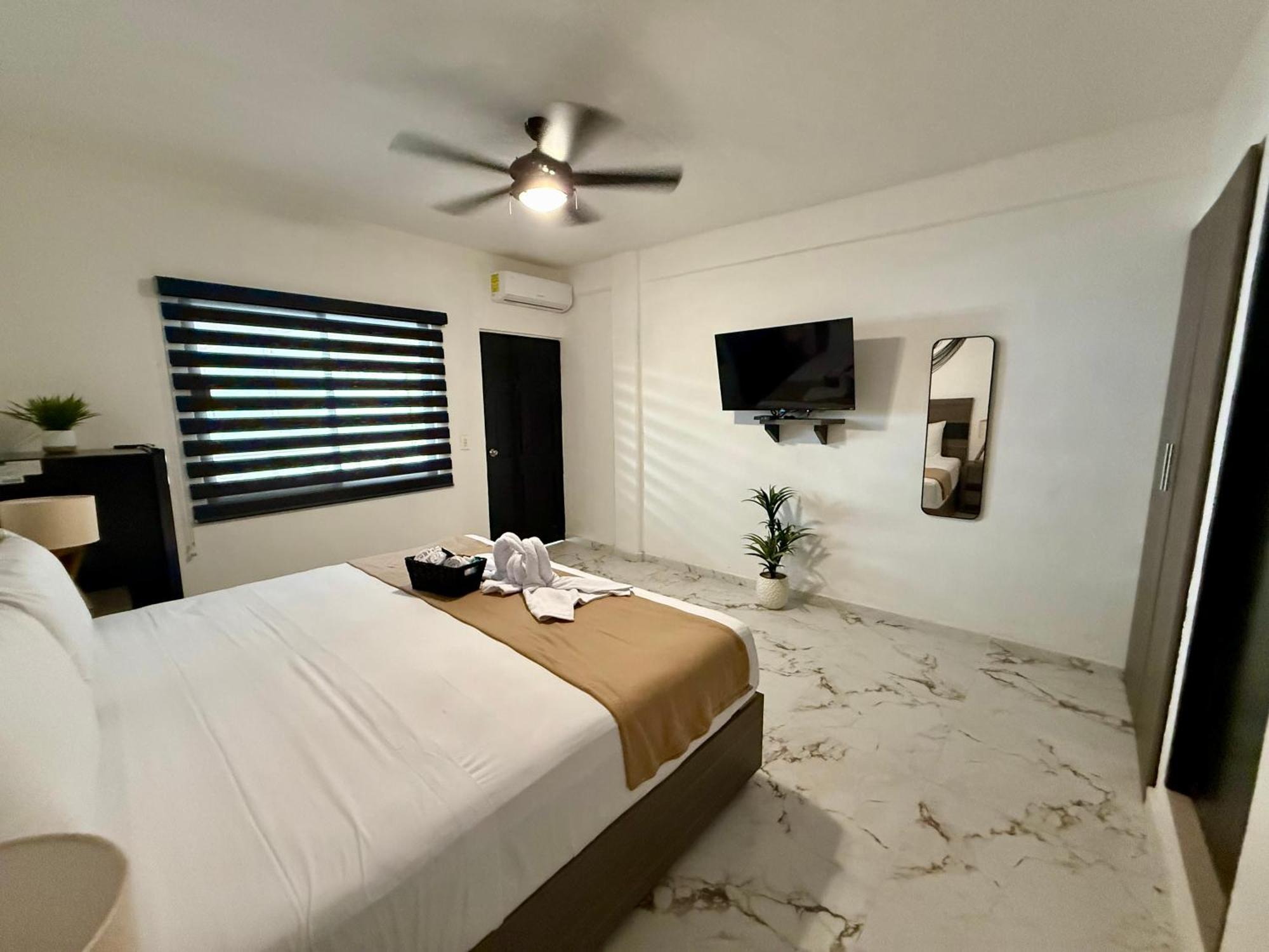 فندق Casa Tortuga 5Th Ave بلايا ديل كارمن المظهر الخارجي الصورة